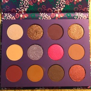 Eye shadow pallet